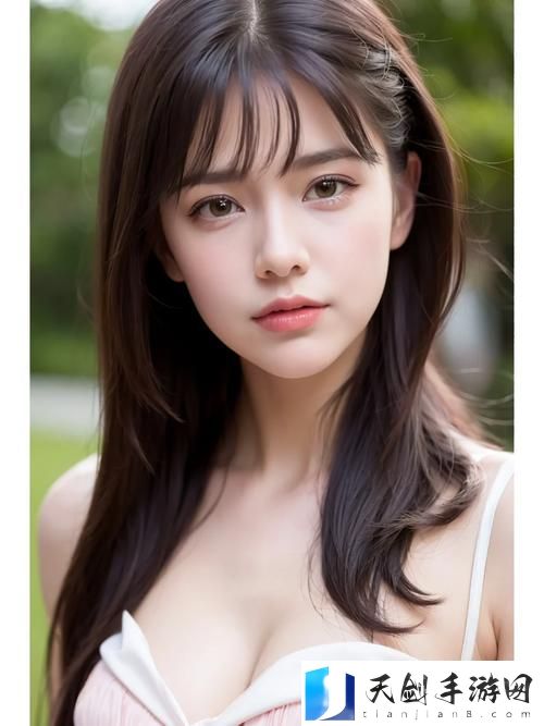 男生女生一起差差打扑克：青春的趣味与友谊的碰撞