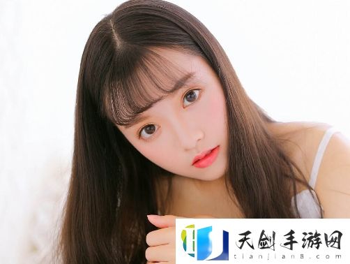 三叶草gw4441：时尚潮流代表