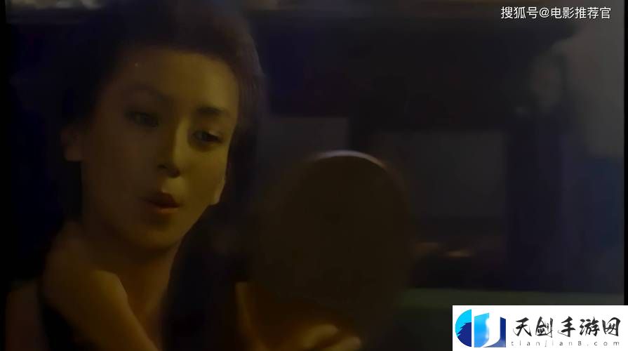 教室爱欲无删减版电影-探索情欲与青春的交织