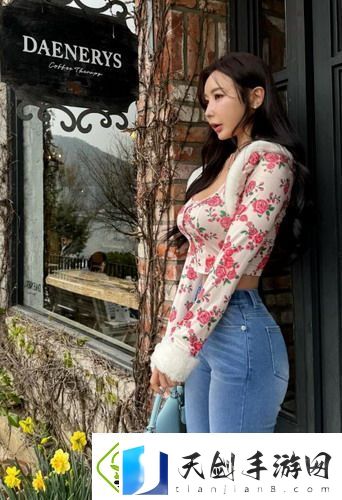 年轻的嫂子绽放魅力网友