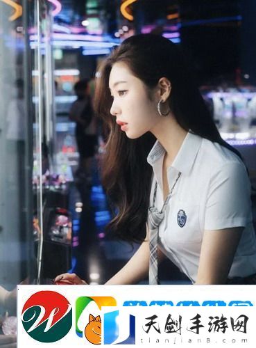 成品游戏站入口免费游戏：畅享无尽乐趣-尽在指尖的游戏世界！