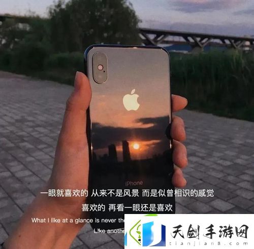 一眼就喜欢的从来不是风景而是似曾相识的感觉喜欢的再看一眼还是喜欢背景图
