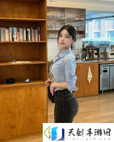 精华区二区区别88888金三角探索未来科技的无限可能性网友：这会改变我们的生活吗