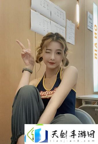 办公室奇遇：特殊办公室按摩2如何改变职场生活