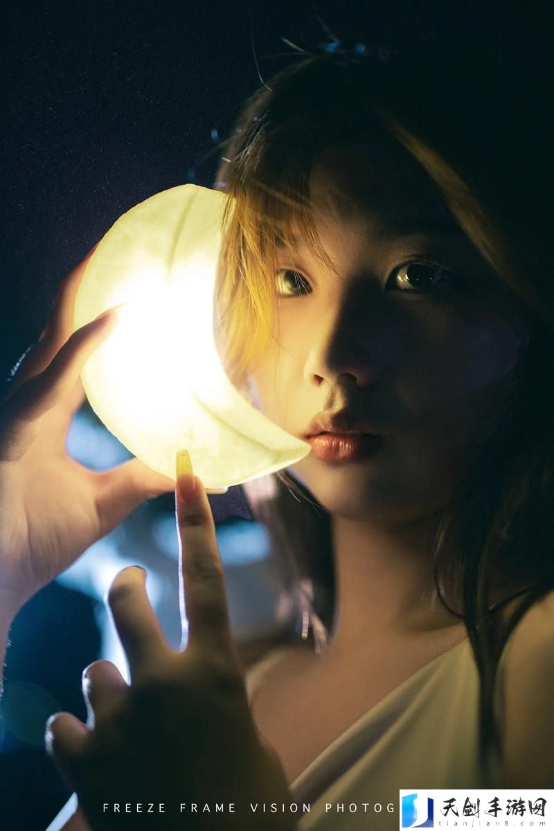 FREEZEFRANE丰满老师引发热议，网友：这就是我们想要的真实教育