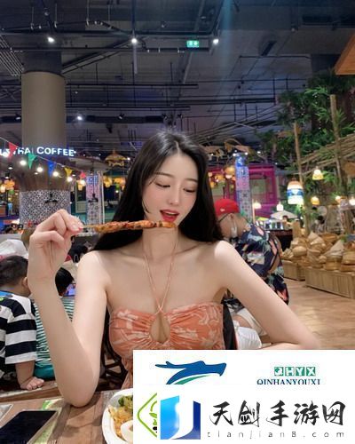 丰满的女邻居-变化多样-友：让人忍不住想多看几眼！