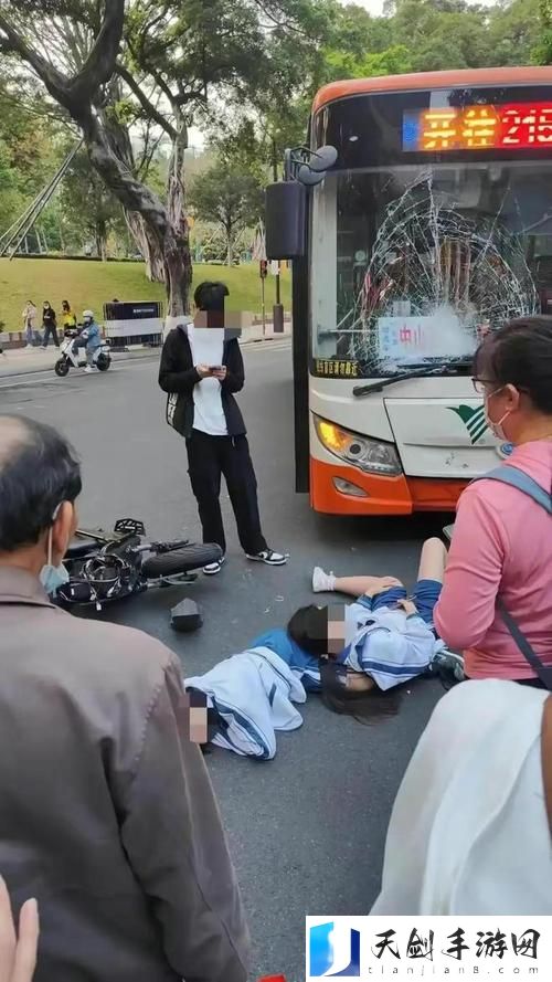 无畏的勇士：在公交车上被撞了八次高