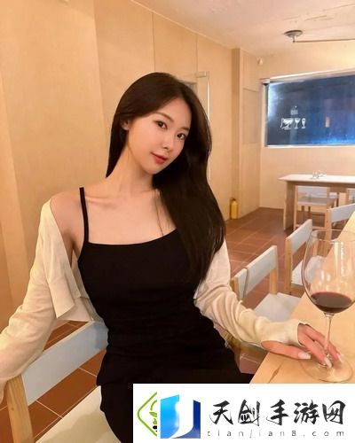 温柔女教师在线观看电视剧网友：真实校园生活引发共鸣感动无数观众！