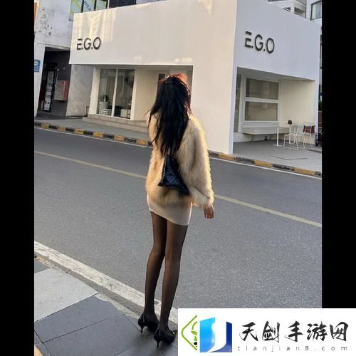 爱上继子母亲免费观看电视剧全集-网友：这样的情感纠葛如何面对