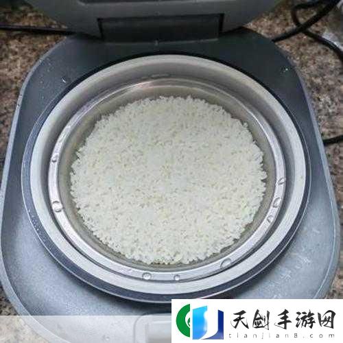 厨房一次又一次的索要刷碗