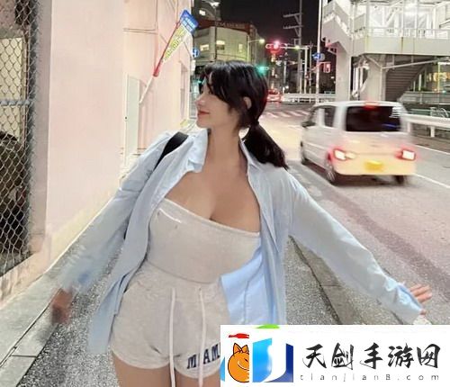 男人狂女人40分钟背后的心理差异-探寻情感世界中的细腻和粗犷的完美交融！