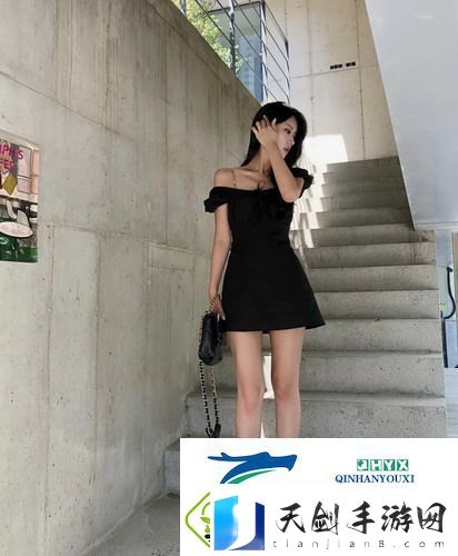 成品免费ppt站入口-变化多端-友评价：便捷高效-资源丰富-真是太棒了！