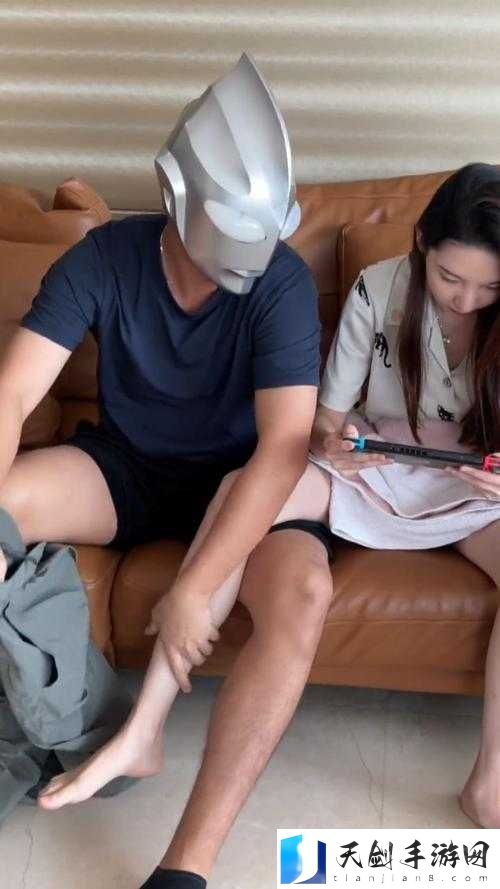 好兄弟当我面给我老婆夹菜正常吗这一行为是否合适引发思考