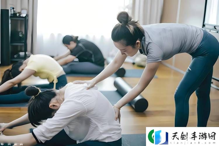 探秘“不戴套的瑜伽教练3”：释放身心的极致体验柯林