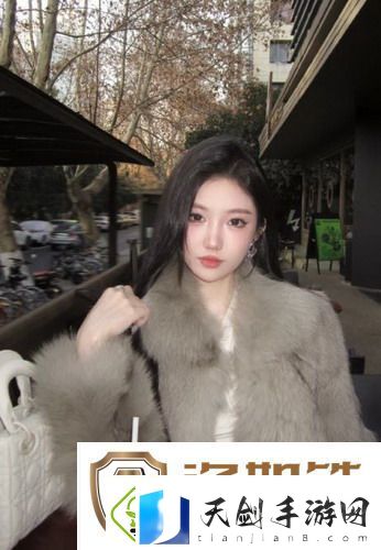 麻豆精品㊙️国产传媒MV男同背后的心理迷雾-让友陷入深思：欲望交织下的孤独心声！