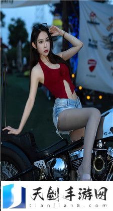 YSL水蜜桃满十八岁：甜蜜开启新旅程